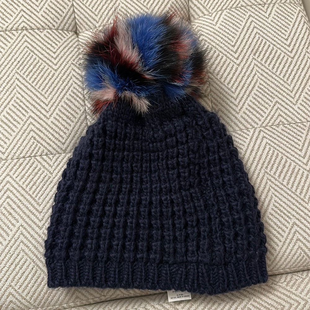 Classic Pom in Navy Blue colour